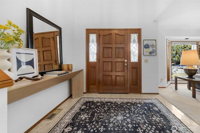 816 Aloha Place, Edmonds, WA 98020