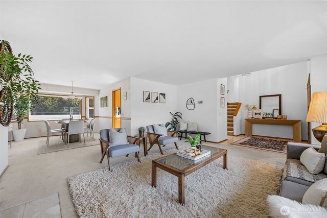 816 Aloha Place, Edmonds, WA 98020