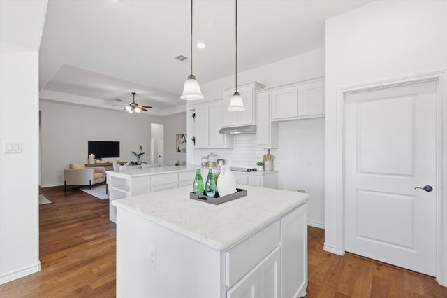 364 Sugar Creek Lane, Fort Worth, TX 76131