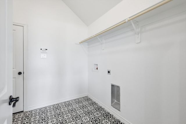 364 Sugar Creek Lane, Fort Worth, TX 76131