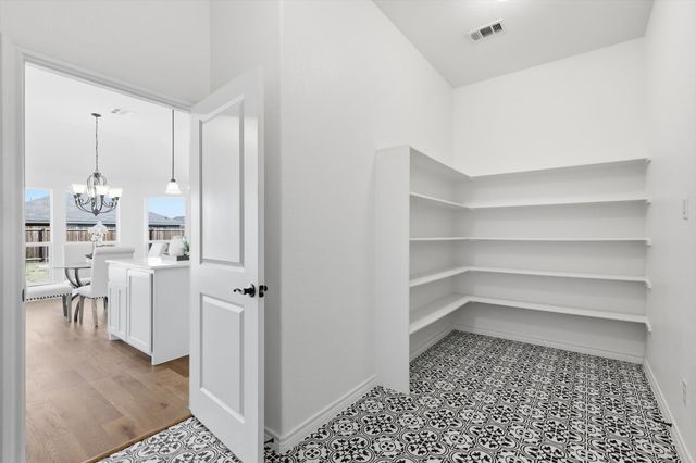 364 Sugar Creek Lane, Fort Worth, TX 76131