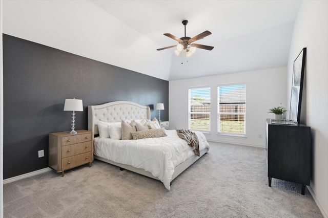 364 Sugar Creek Lane, Fort Worth, TX 76131