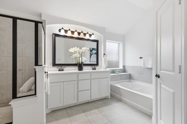 364 Sugar Creek Lane, Fort Worth, TX 76131