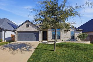 364 Sugar Creek Lane, Fort Worth, TX 76131