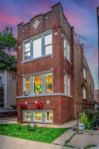 2240 N AUSTIN Avenue, Chicago, IL 60639