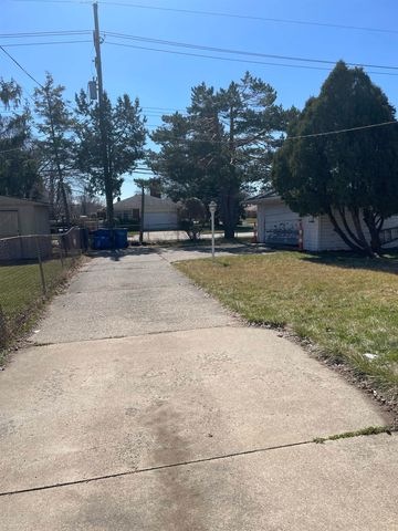 8546 Darlene Street, Warren, MI 48093