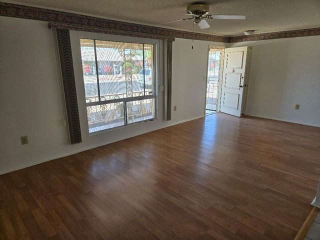 15457 N Ridgeview Road, Sun City, AZ 85351