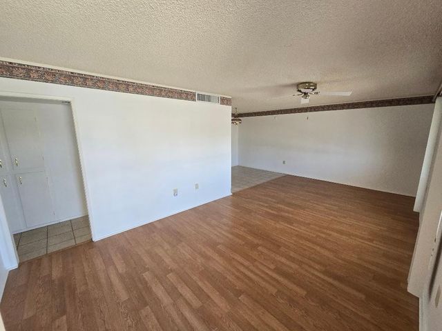 15457 N Ridgeview Road, Sun City, AZ 85351