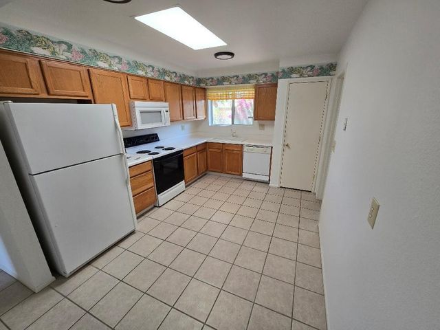 15457 N Ridgeview Road, Sun City, AZ 85351