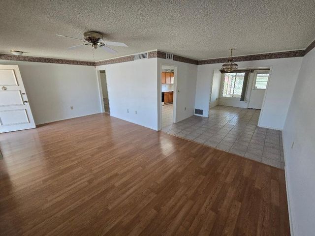 15457 N Ridgeview Road, Sun City, AZ 85351