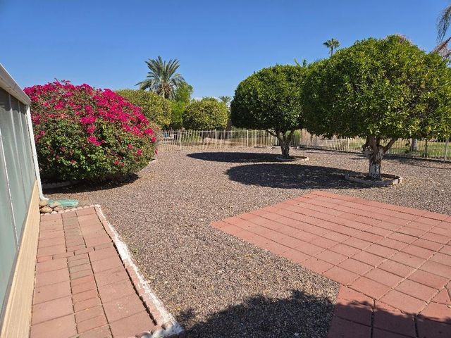 15457 N Ridgeview Road, Sun City, AZ 85351