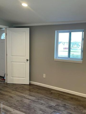 29311 Rockcastle Street, Farmington, MI 48336