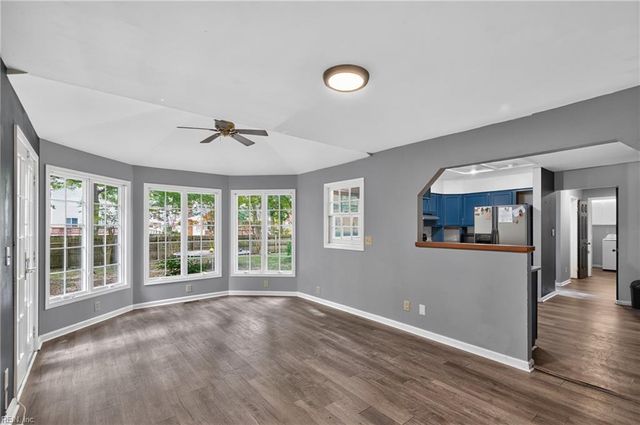216 Admiral CT, Hampton, VA 23669