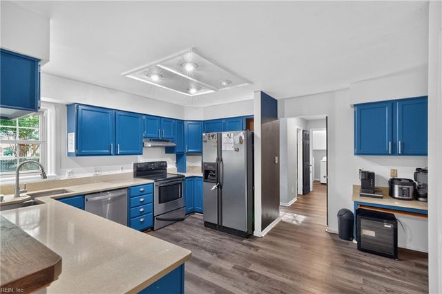 216 Admiral CT, Hampton, VA 23669