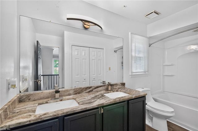 216 Admiral CT, Hampton, VA 23669