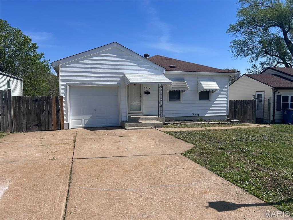 9517 Lydell Drive, Affton, MO 63123