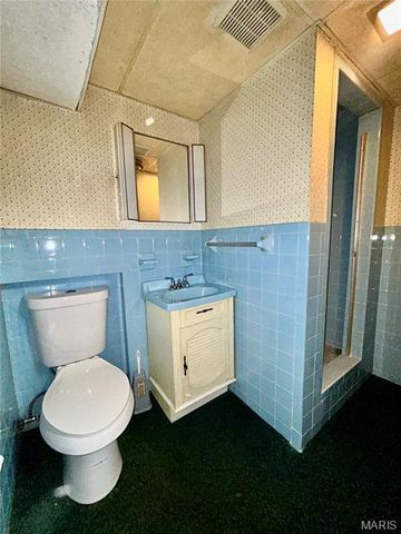 7424 Anrose Drive, University City, MO 63130