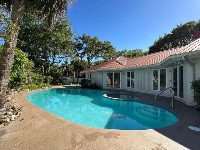 1200 Poitras Dr, Vero Beach, FL 32963