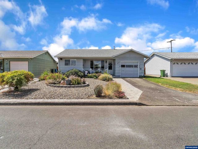 1841 Umpqua Rd, Woodburn, OR 97071