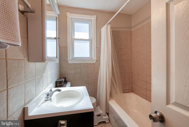 32 BONSALL AVE, Aldan, PA 19018