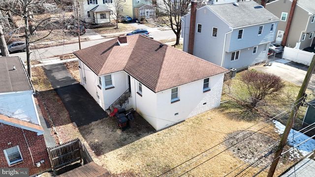 32 BONSALL AVE, Aldan, PA 19018