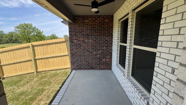 504 W Foxrun, Springfield, TN 37172