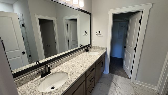 504 W Foxrun, Springfield, TN 37172