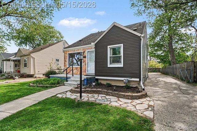3210 N Wilson Avenue, Royal Oak, MI 48073