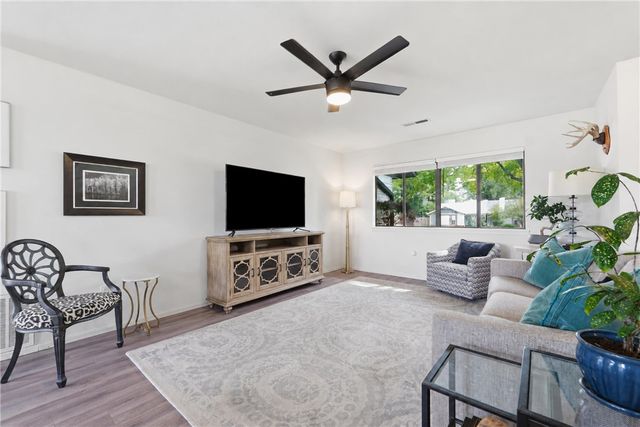 116 W 26th Circle, Fayetteville, AR 72701