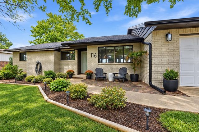 116 W 26th Circle, Fayetteville, AR 72701