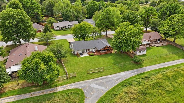 116 W 26th Circle, Fayetteville, AR 72701
