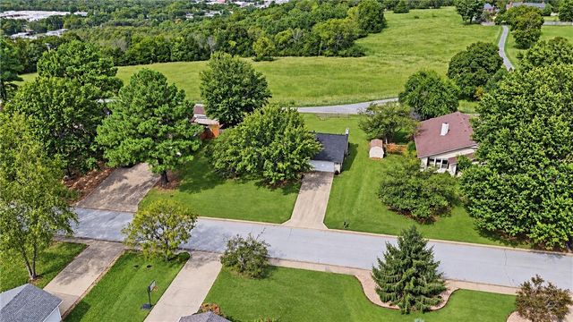 116 W 26th Circle, Fayetteville, AR 72701