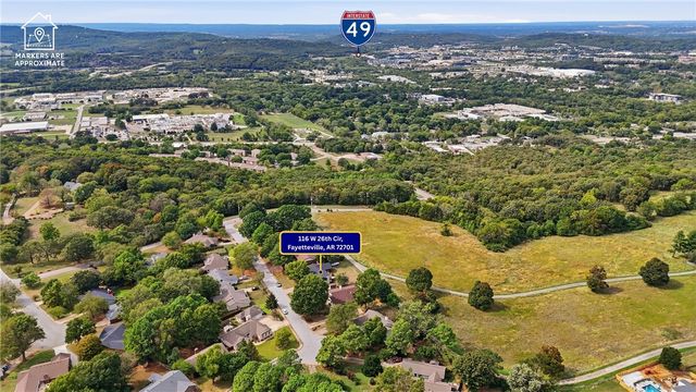 116 W 26th Circle, Fayetteville, AR 72701