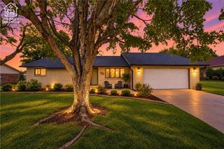 116 W 26th Circle, Fayetteville, AR 72701