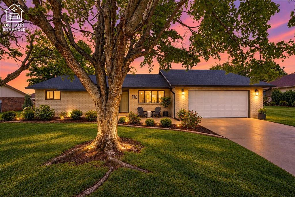 116 W 26th Circle, Fayetteville, AR 72701
