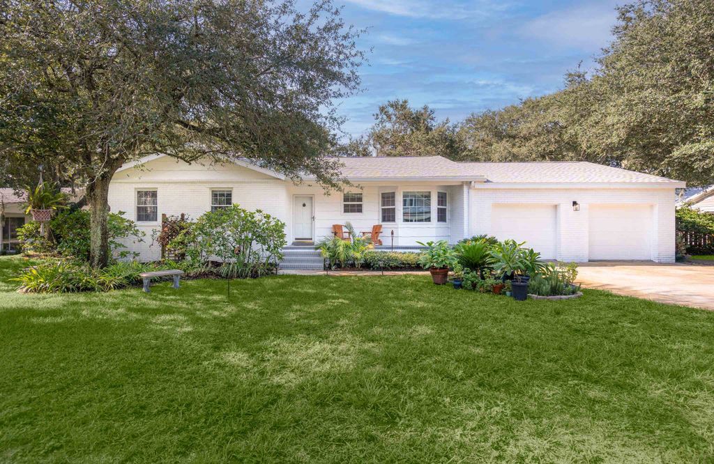 25 Linda Mar Dr (Pool Home), St Augustine, FL 32080