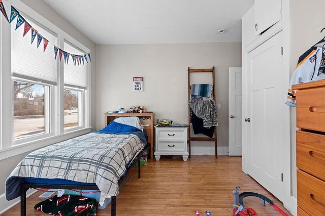 1222 S MONROE AVENUE, Green Bay, WI 54301