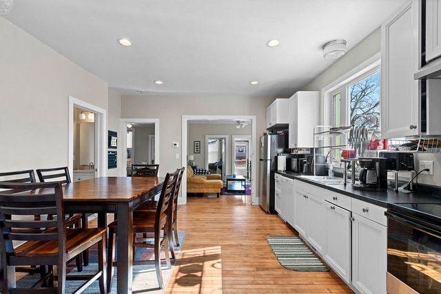 1222 S MONROE AVENUE, Green Bay, WI 54301