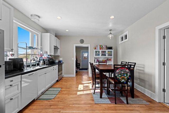 1222 S MONROE AVENUE, Green Bay, WI 54301