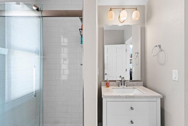 1222 S MONROE AVENUE, Green Bay, WI 54301