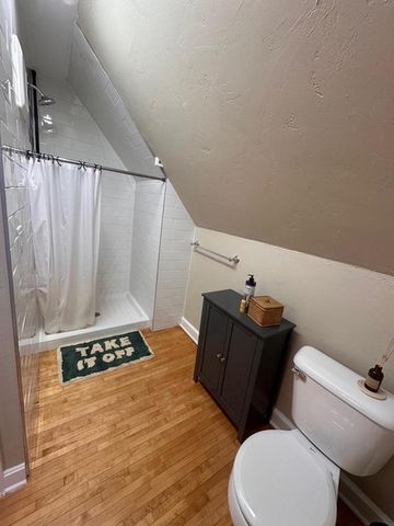 1222 S MONROE AVENUE, Green Bay, WI 54301