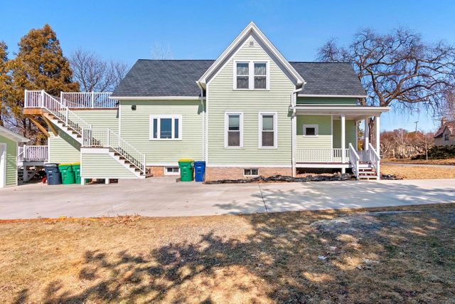 1222 S MONROE AVENUE, Green Bay, WI 54301