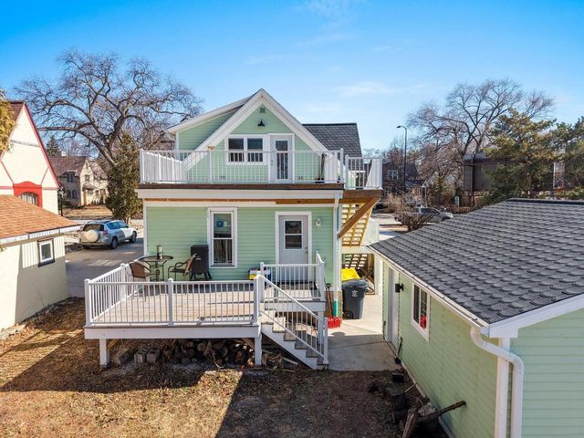 1222 S MONROE AVENUE, Green Bay, WI 54301