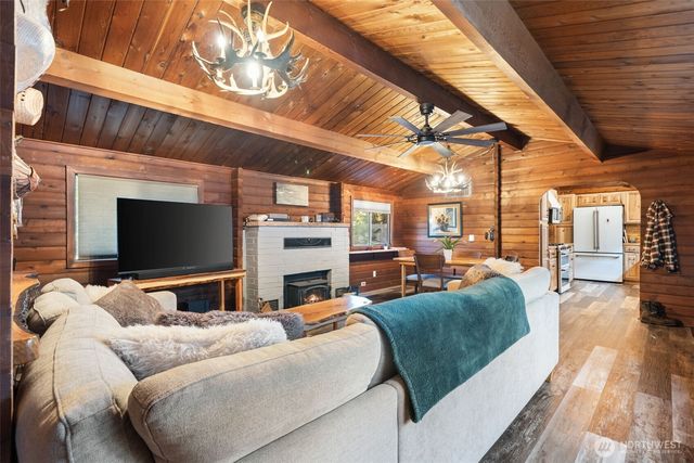 9361 Misery Point Road NW, Seabeck, WA 98380