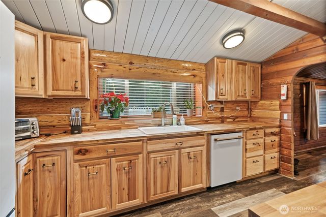 9361 Misery Point Road NW, Seabeck, WA 98380