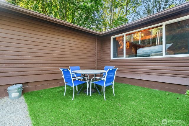 9361 Misery Point Road NW, Seabeck, WA 98380