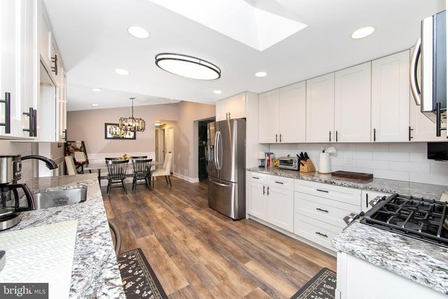 480 HARTFORD RD, Mount Laurel, NJ 08054