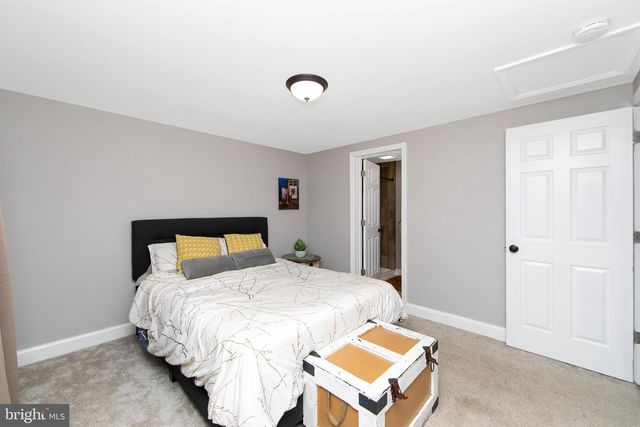 480 HARTFORD RD, Mount Laurel, NJ 08054