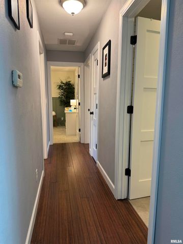 3300 Haviland Drive, Springfield, IL 62704