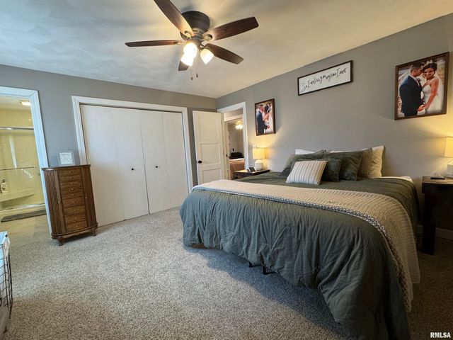 3300 Haviland Drive, Springfield, IL 62704